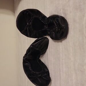Sidekicks foldable black flats 8.5 - 9.5